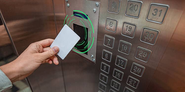 RFID-संचालित लिफ्ट रखरखाव